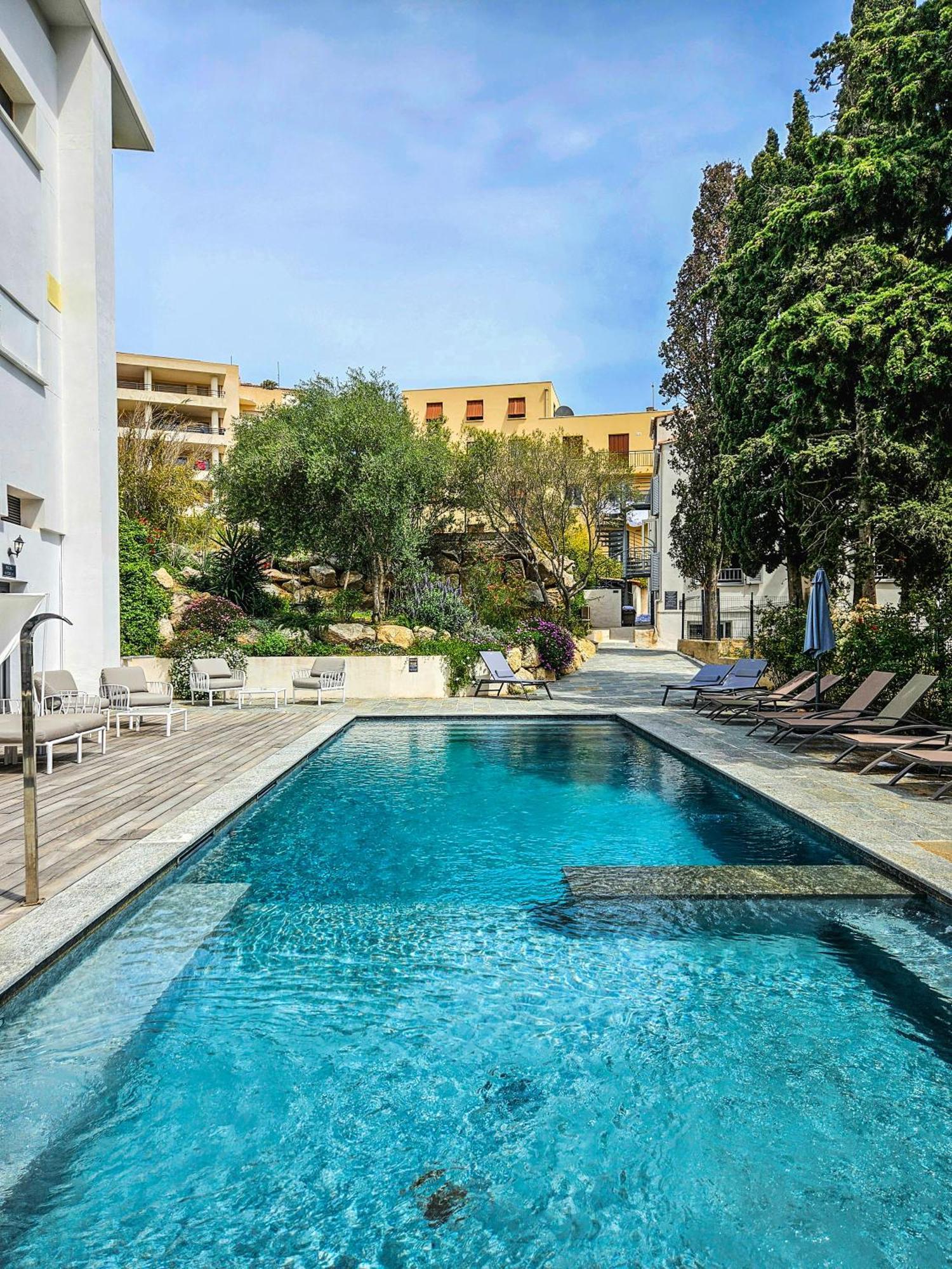Best Western Hotel Casa Bianca, Piscine Interieure Et Exterieure Calvi  Bagian luar foto